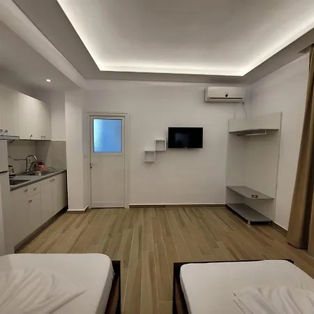 Moncler Hotel Ksamil