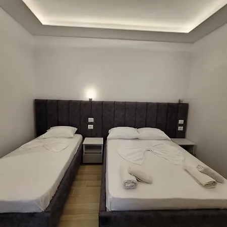 Hotel Moncler Ksamil