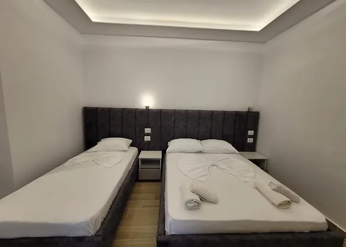 Hotel Moncler Ksamil