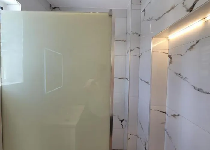 Moncler Hotel Ksamil